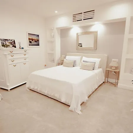 Porta Piccola Luxury Guest house