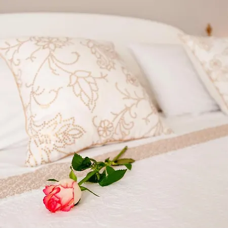 Porta Piccola Luxury بيت ضيافة باري