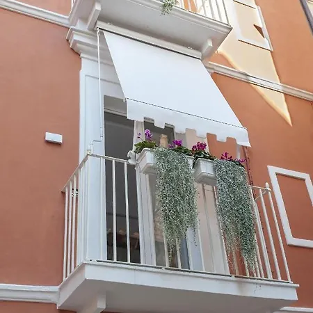 بيت ضيافة Porta Piccola Luxury باري